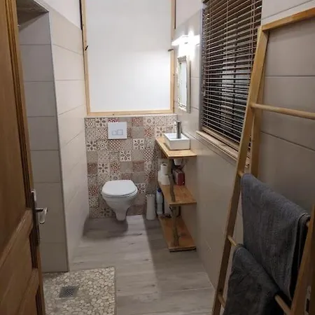 1 Chambre, 55m2 - Maison De Village De Charme 17eme Siecle - Garrigue Heraultaise *